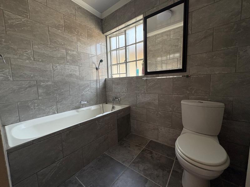 To Let 3 Bedroom Property for Rent in Woodlands Western Cape